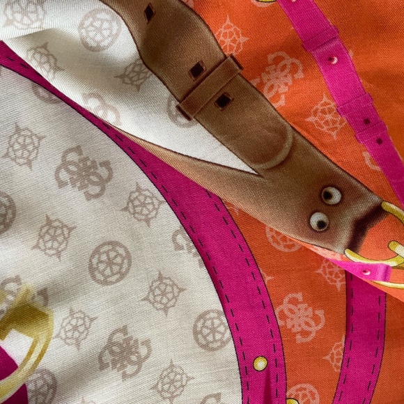 GUESS scarf with chain design orange pink - Picture 6 of 16